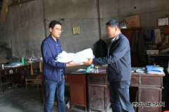 兴凯湖电业局：局工会主席唐文德到庆丰供电局送温暖