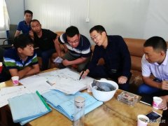 中铁21局四公司：副总经理、总工程师吕俊团检查兴泉铁路隧道现场