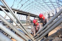 潞安集团焦化公司：党员干部工程“一线”忙服务