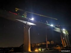 中铁二十一局：兴泉铁路石城段最复杂桥梁琴江特大桥主跨安全合拢