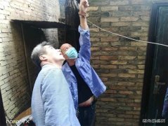 蒲白白水社区：一场高空惊险除隐患
