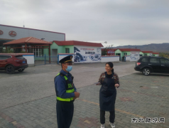 阿勒泰执法支队富蕴执法大队：开展路域环境整治“秋季攻势”